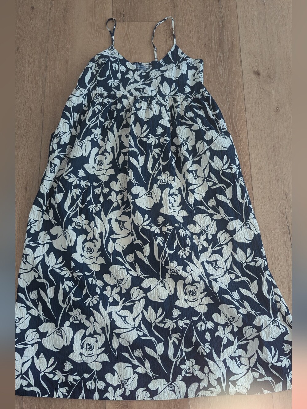 A New Day Navy Blue Floral Seersucker Maxi Dress Sz L With Pockets - Picture 2 of 2